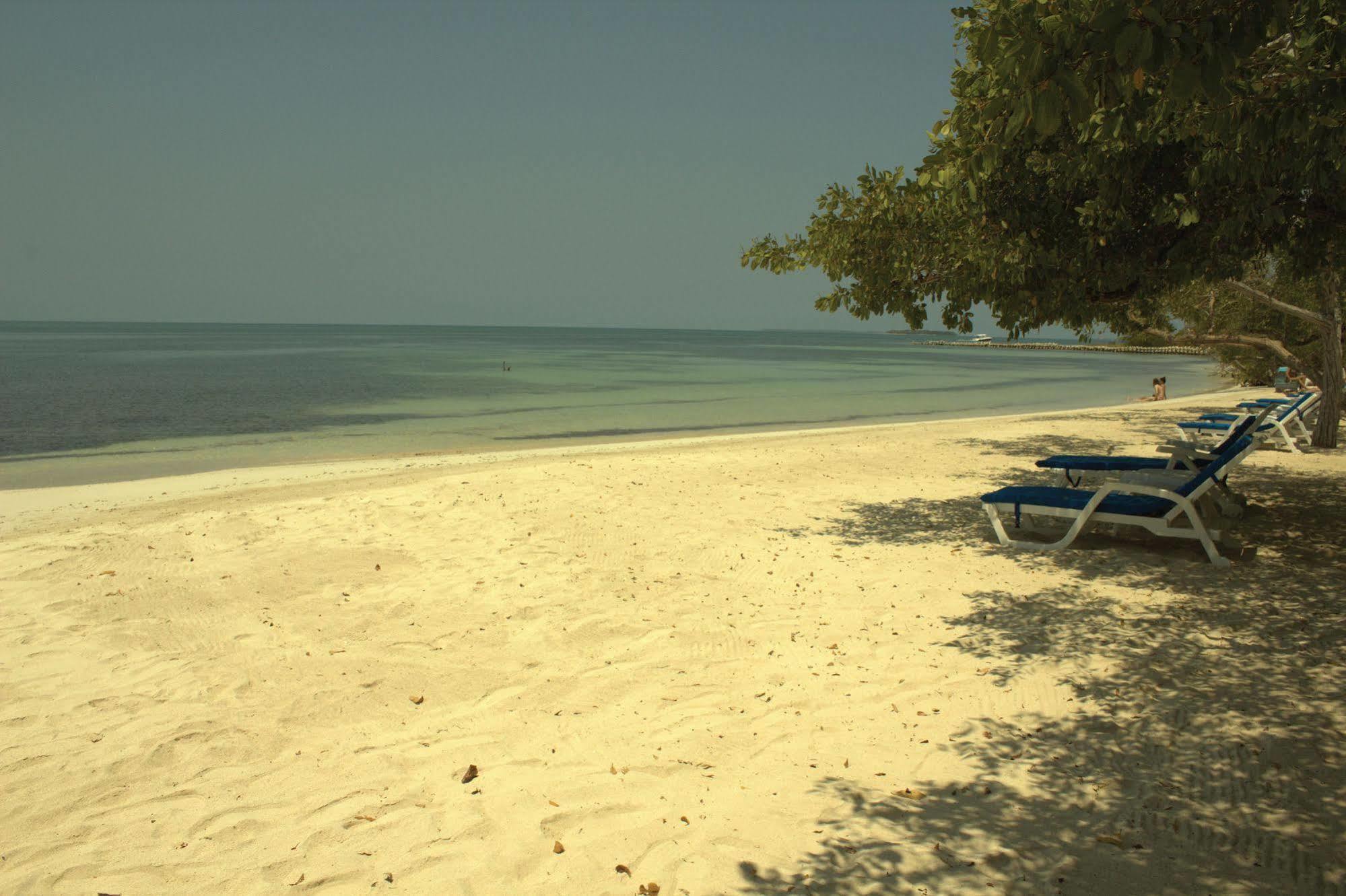 Sabai Beach Hotel Isla Barú Eksteriør bilde